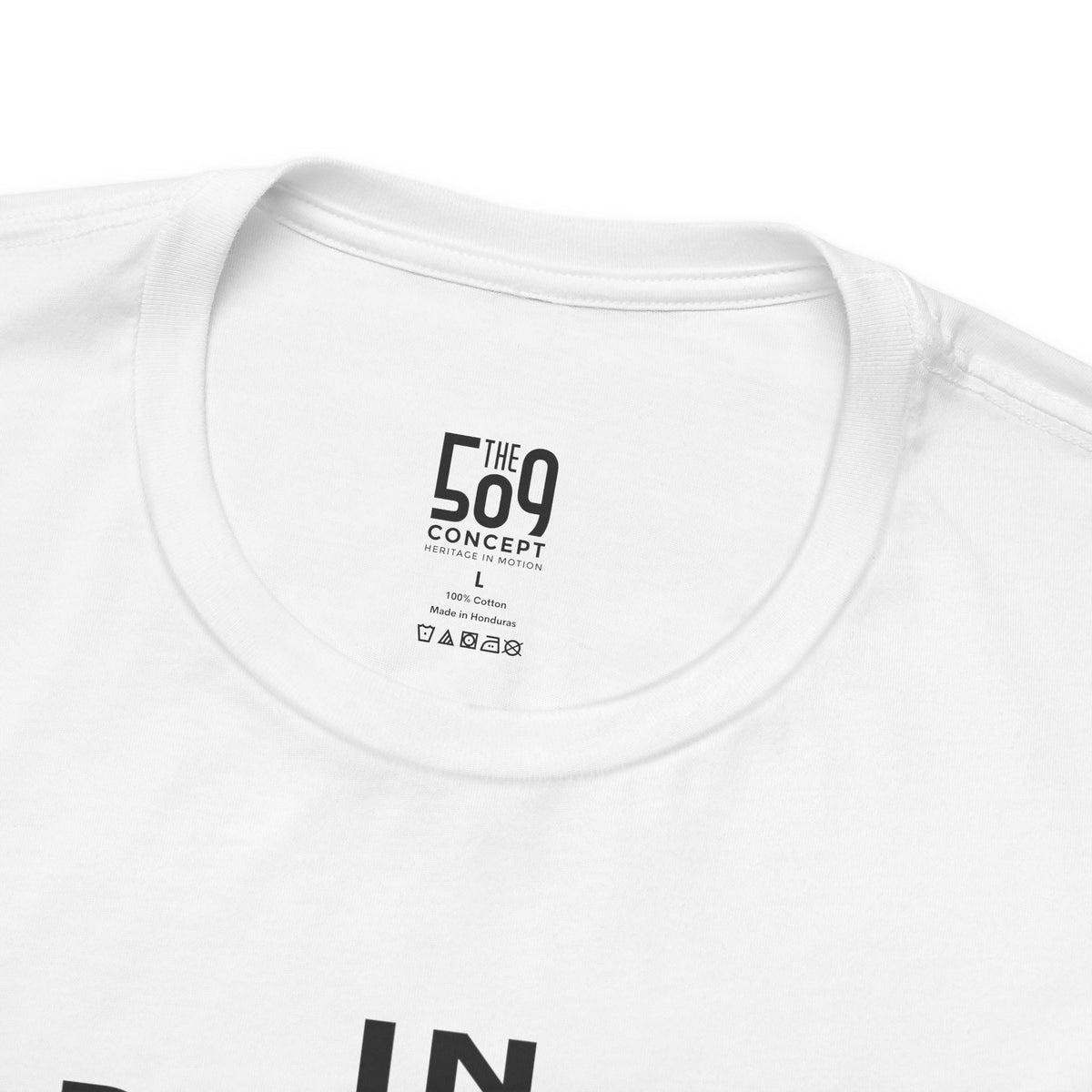 In Diri Blan Sòs Pwa Ak Legim We Trust  — T-shirt Graphic Apparel