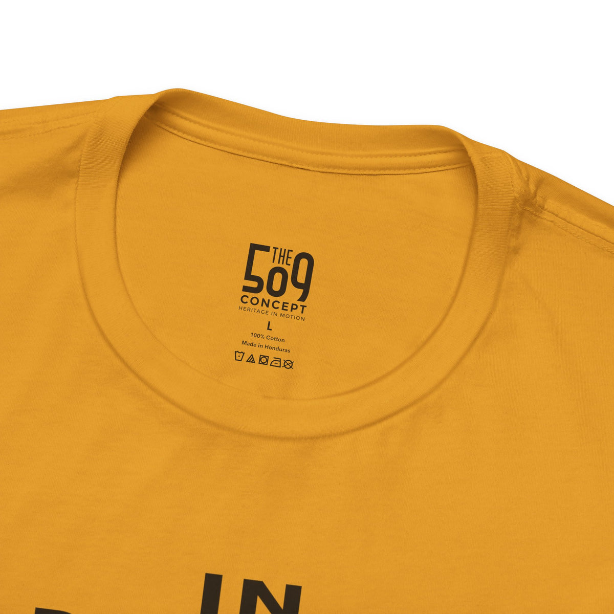 In Diri Blan Sòs Pwa Ak Legim We Trust  — T-shirt Graphic Apparel