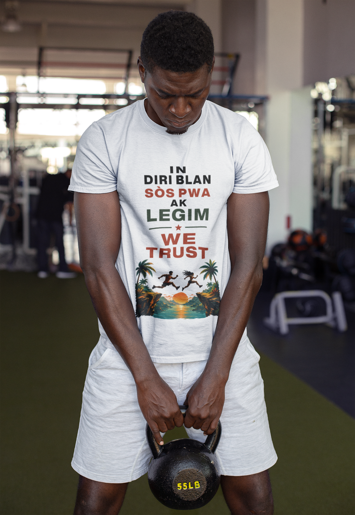 In Diri Blan Sòs Pwa Ak Legim We Trust  — T-shirt Graphic Apparel